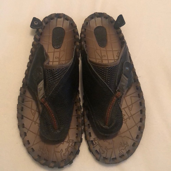 Shoes - Men’s leather stylish flip flops
